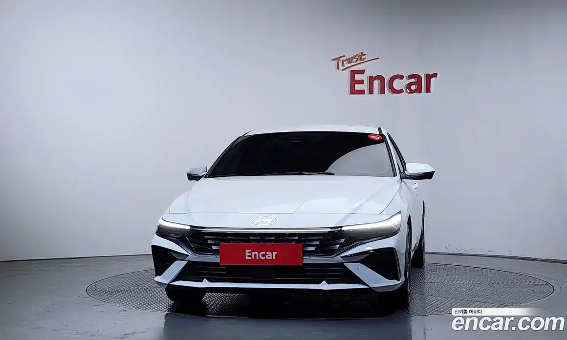 Hyundai Avante 2025 1.6 автомат (гидро), фото 3