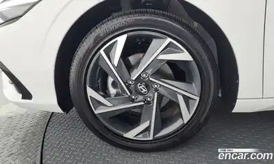 Hyundai Avante 2025 1.6 автомат (гидро), миниатюра 5