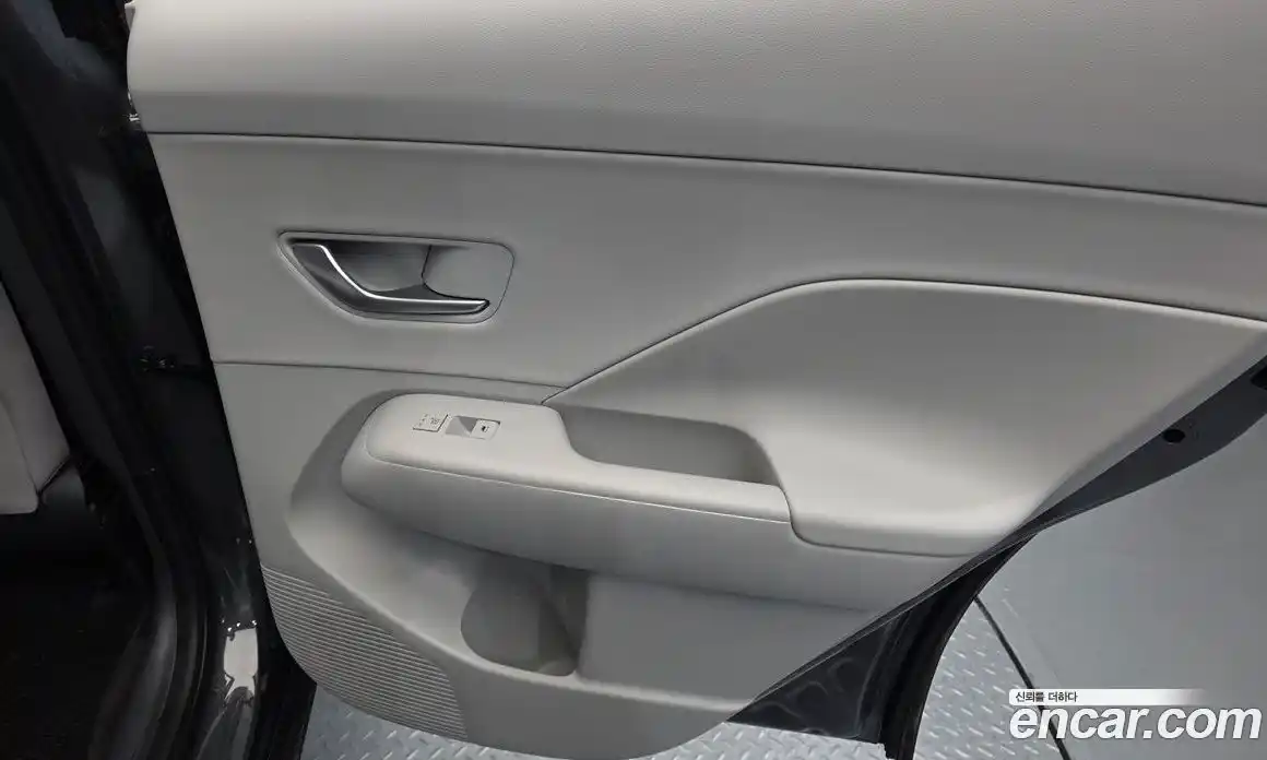 Hyundai Kona 2025 1.6 автомат (гидро), фото 15