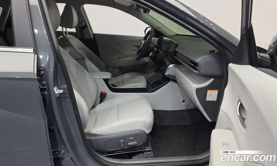 Hyundai Kona 2025 1.6 автомат (гидро), фото 17