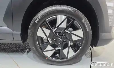 Hyundai Kona 2025 1.6 автомат (гидро), миниатюра 5