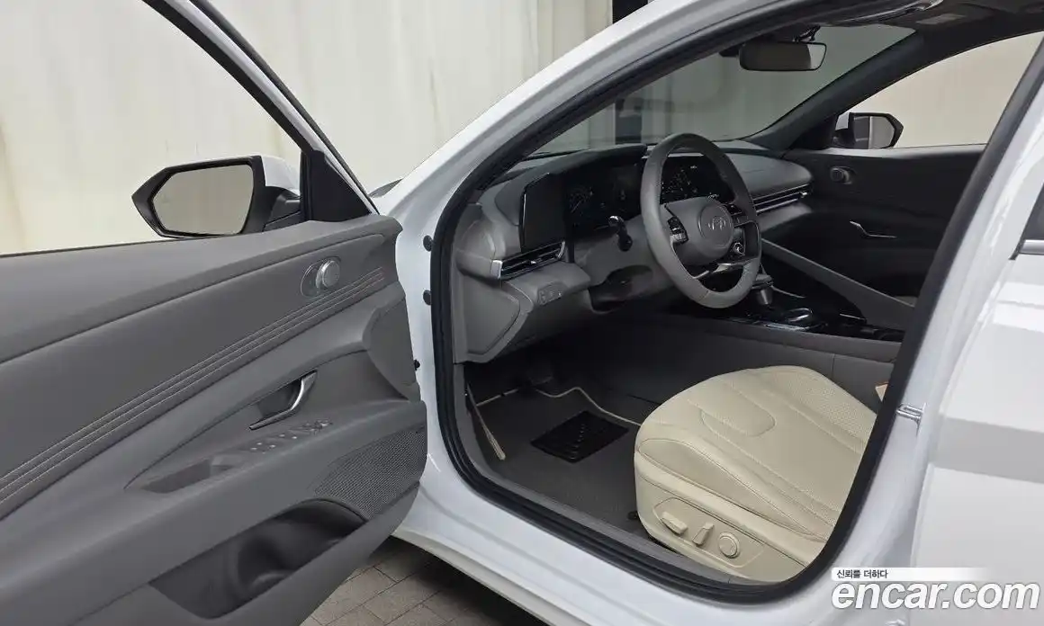 Hyundai Avante 2025 1.6 автомат (гидро), фото 13