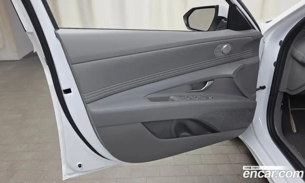 Hyundai Avante 2025 1.6 автомат (гидро), фото 14