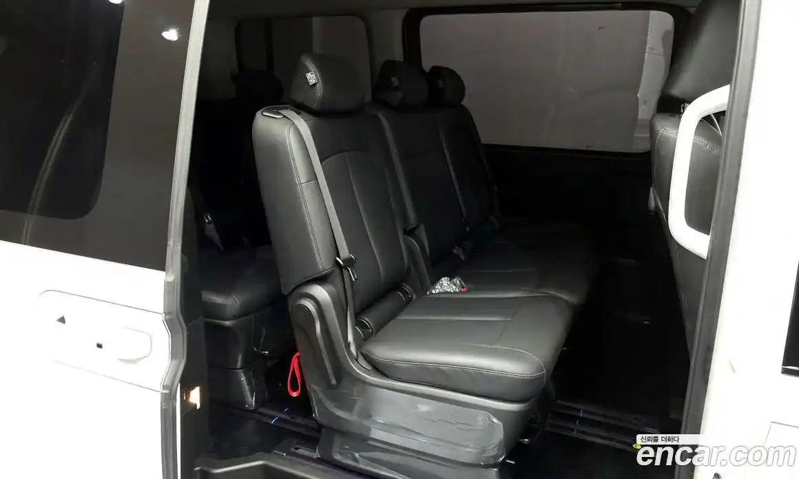 Hyundai Staria 2024 3.5 автомат (гидро), фото 17