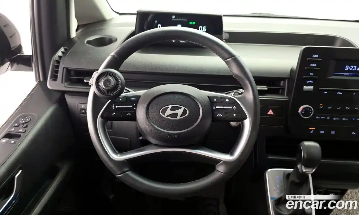 Hyundai Staria 2024 3.5 автомат (гидро), фото 20