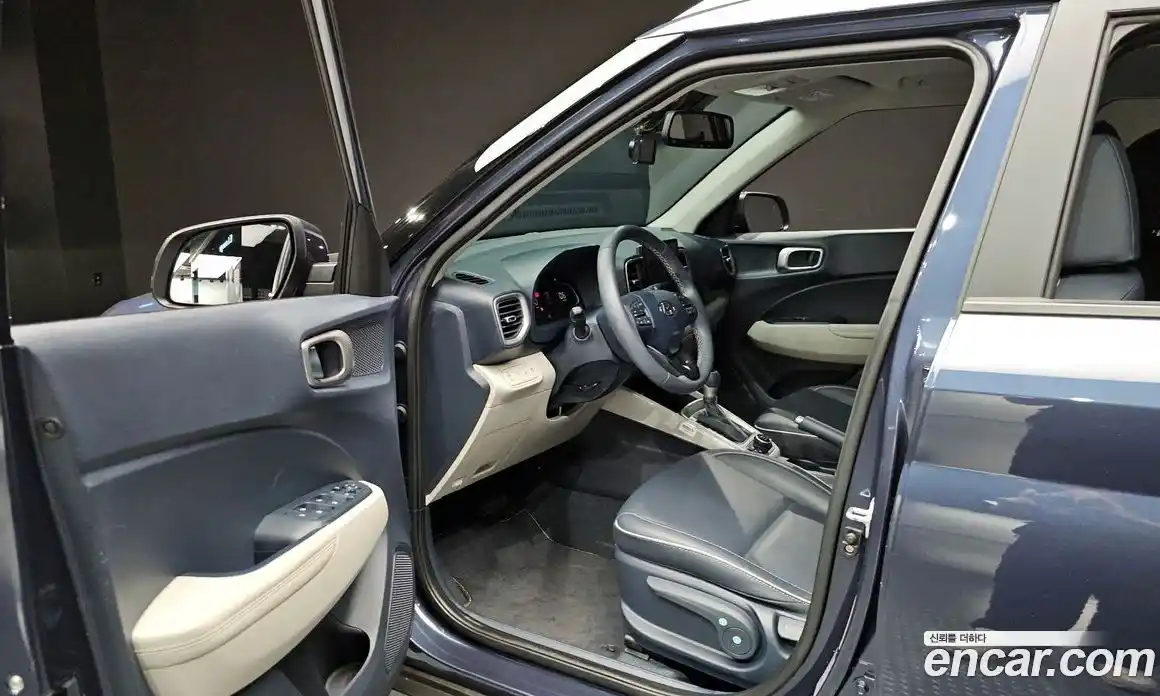 Hyundai Venue 2024 1.6 автомат (гидро), фото 13