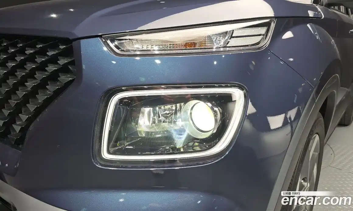 Hyundai Venue 2024 1.6 автомат (гидро), фото 8