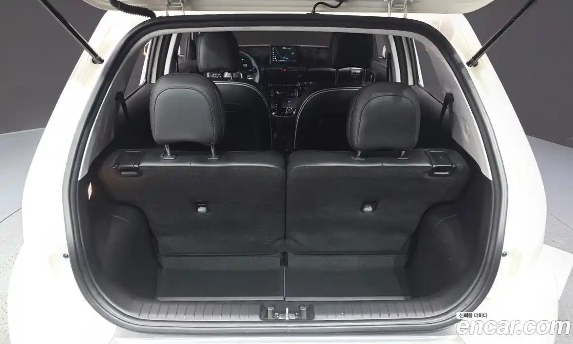 Hyundai Casper 2023 1.0 автомат (гидро), фото 23
