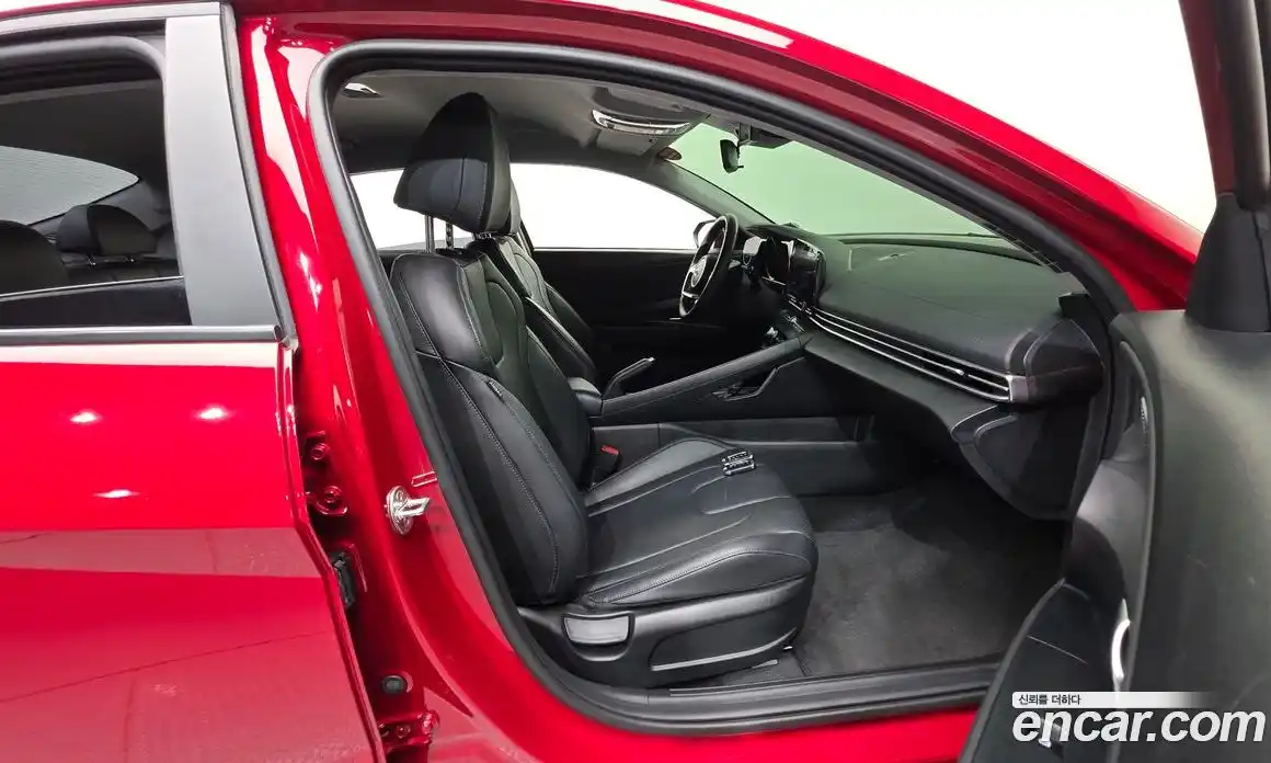 Hyundai Avante 2022 1.6 автомат (гидро), фото 13