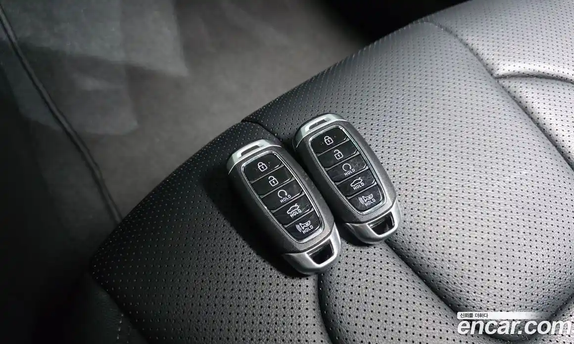 Hyundai Avante 2022 1.6 автомат (гидро), фото 26