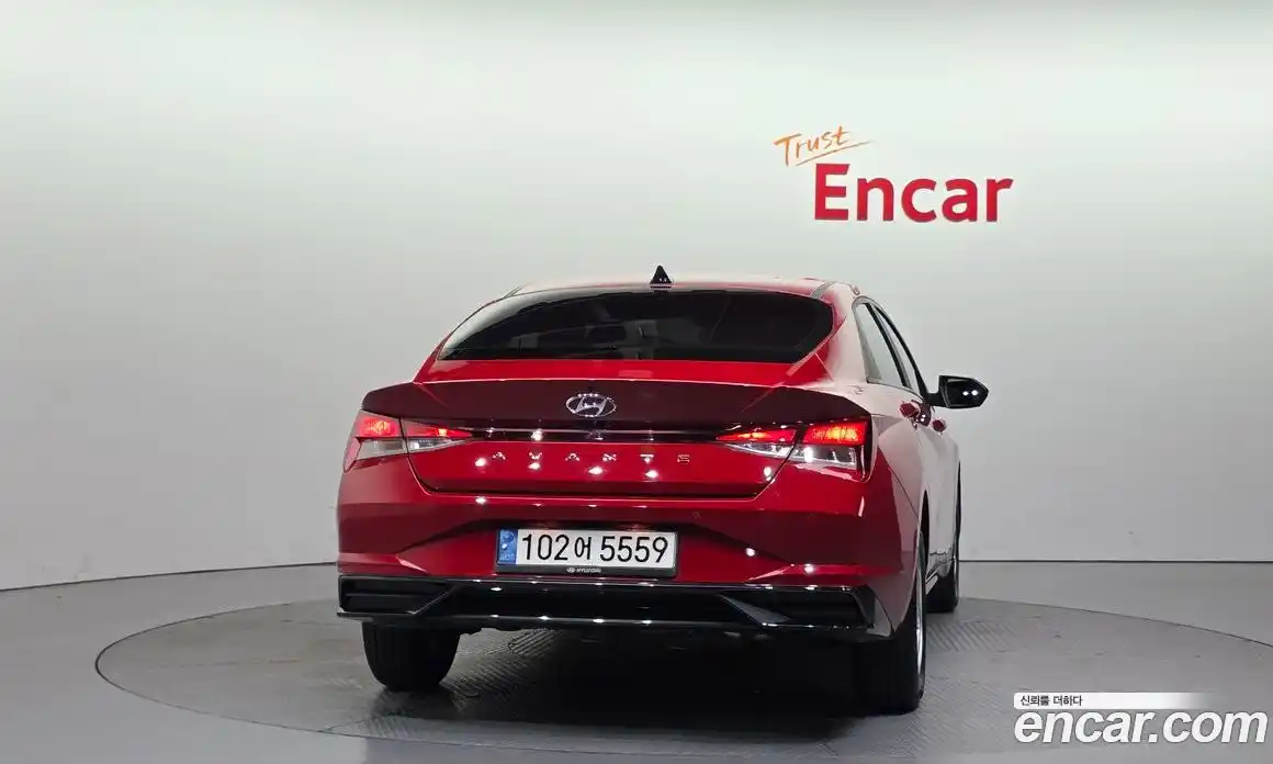 Hyundai Avante 2022 1.6 автомат (гидро), фото 4