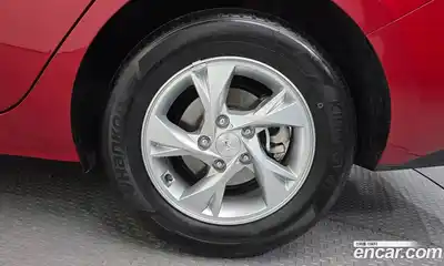 Hyundai Avante 2022 1.6 автомат (гидро), миниатюра 7