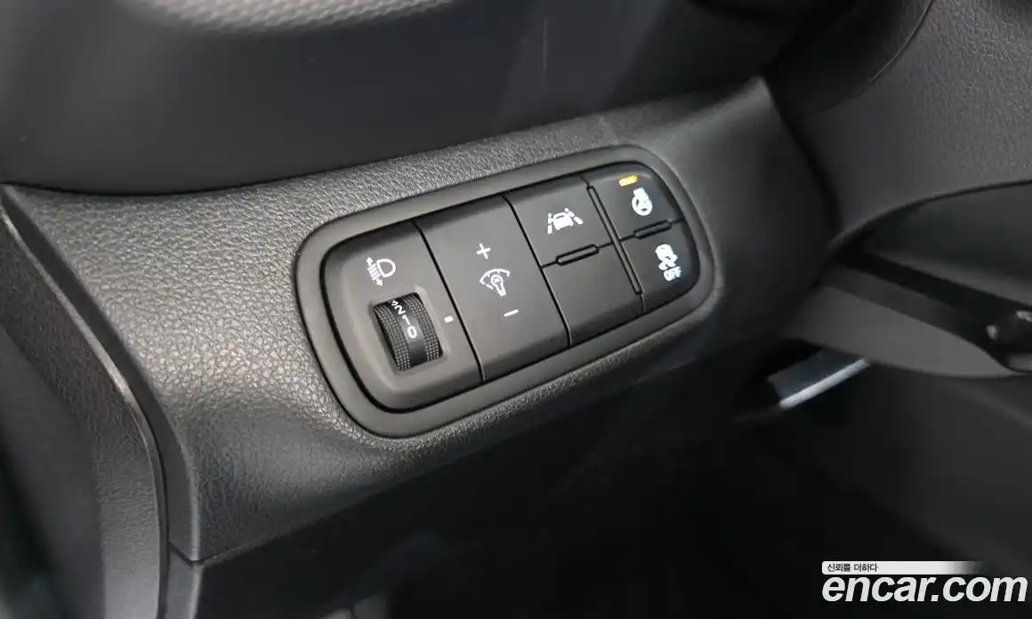 Hyundai Venue 2021 1.6 автомат (гидро), фото 13
