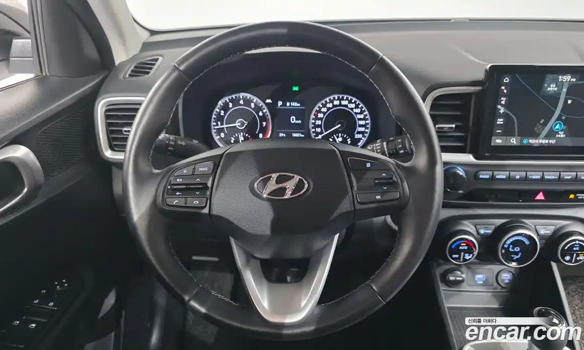 Hyundai Venue 2021 1.6 автомат (гидро), фото 14