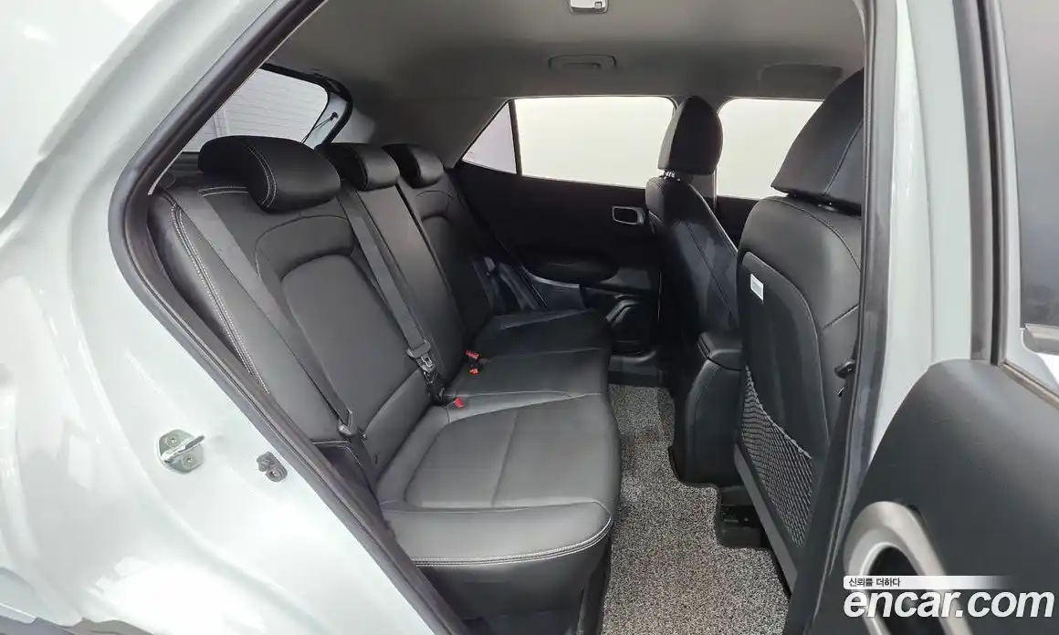 Hyundai Venue 2021 1.6 автомат (гидро), фото 19