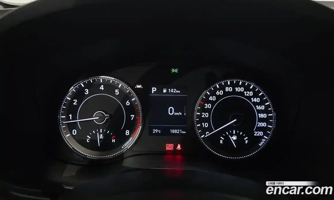 Hyundai Venue 2021 1.6 автомат (гидро), фото 8