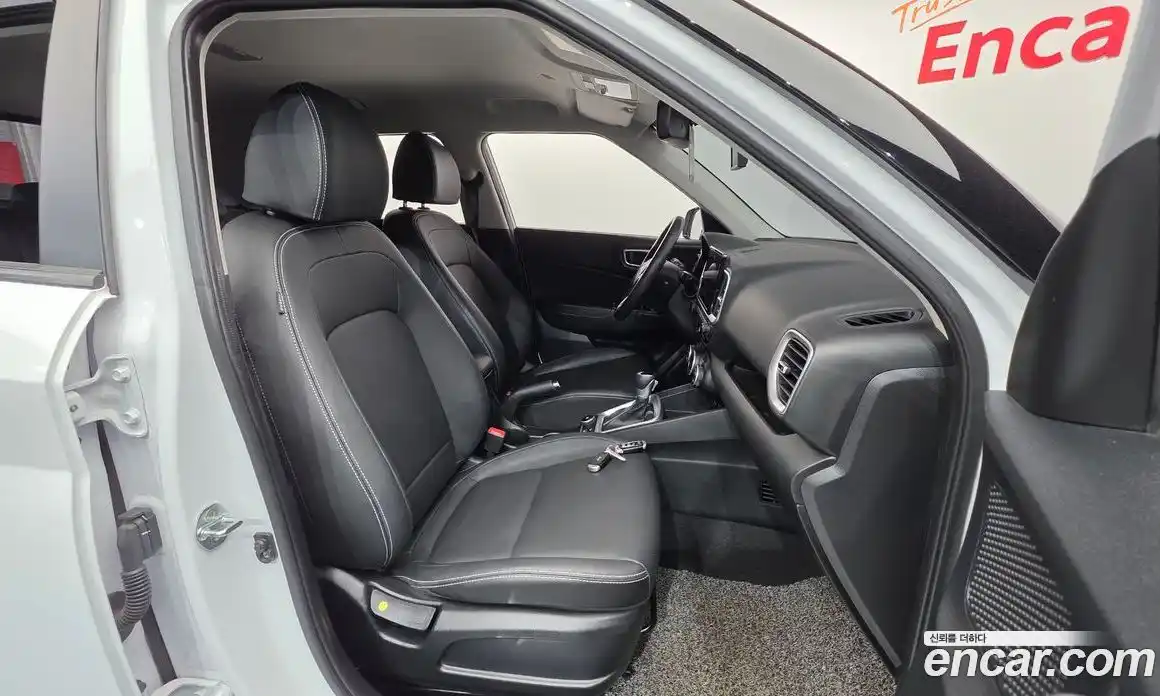 Hyundai Venue 2021 1.6 автомат (гидро), фото 10