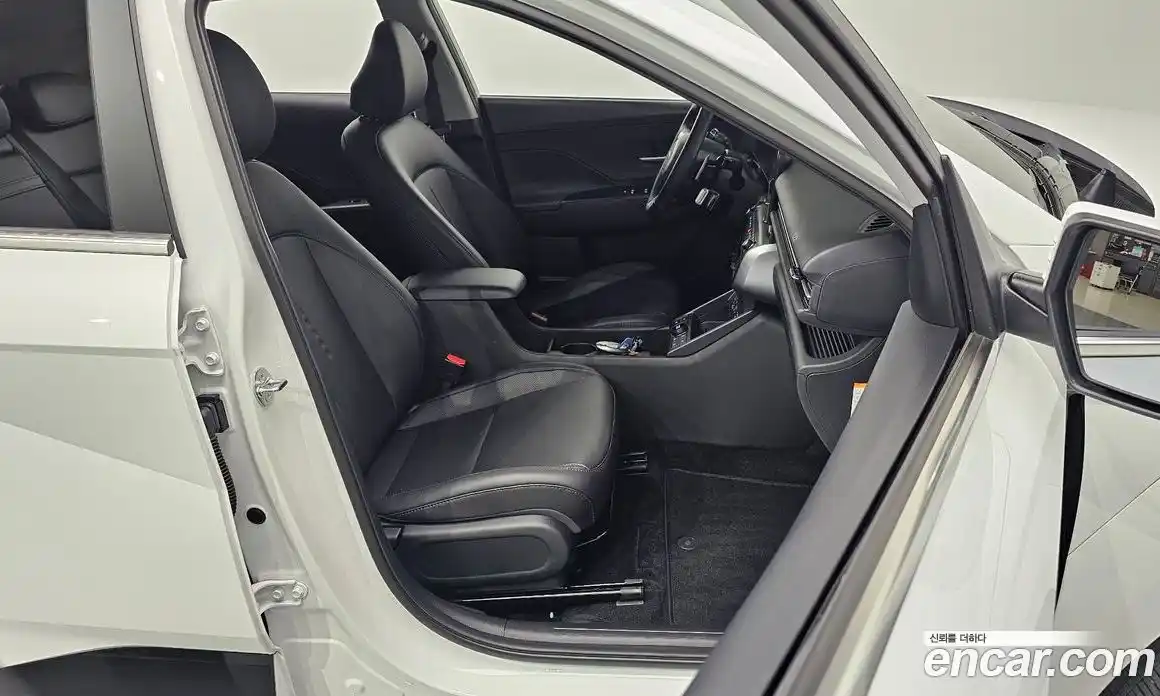 Hyundai Kona 2025 0.2 автомат (гидро), фото 13