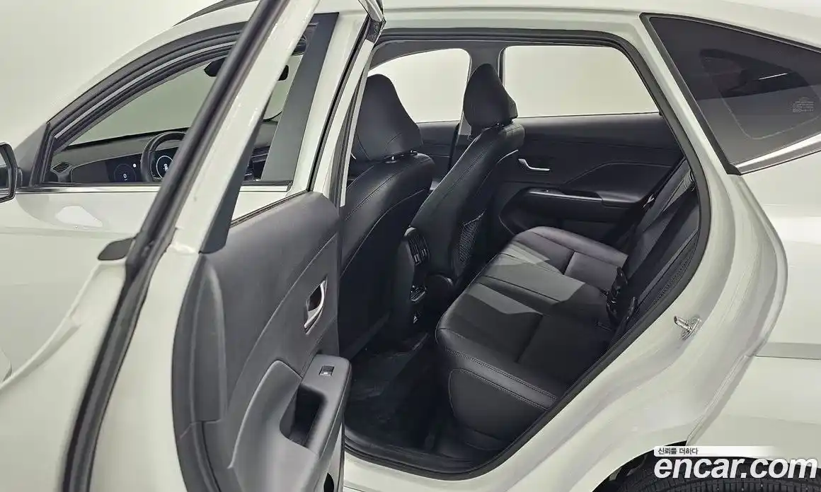 Hyundai Kona 2025 0.2 автомат (гидро), фото 28
