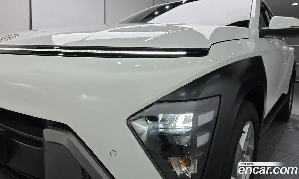 Hyundai Kona 2023 1.6 автомат (гидро), фото 8