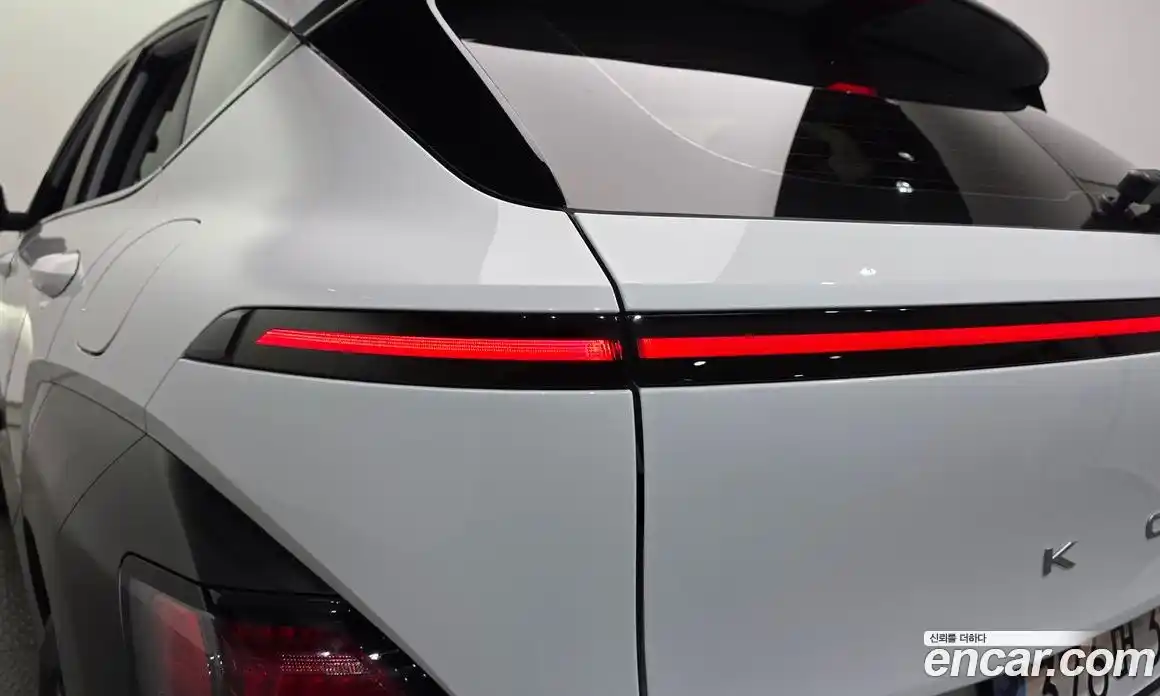 Hyundai Kona 2023 1.6 автомат (гидро), фото 9
