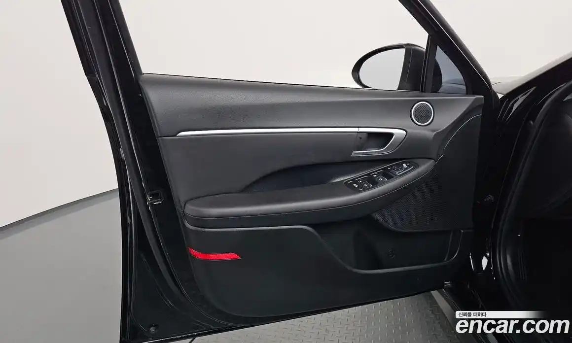 Hyundai Sonata 2023 2.0 автомат (гидро), фото 14