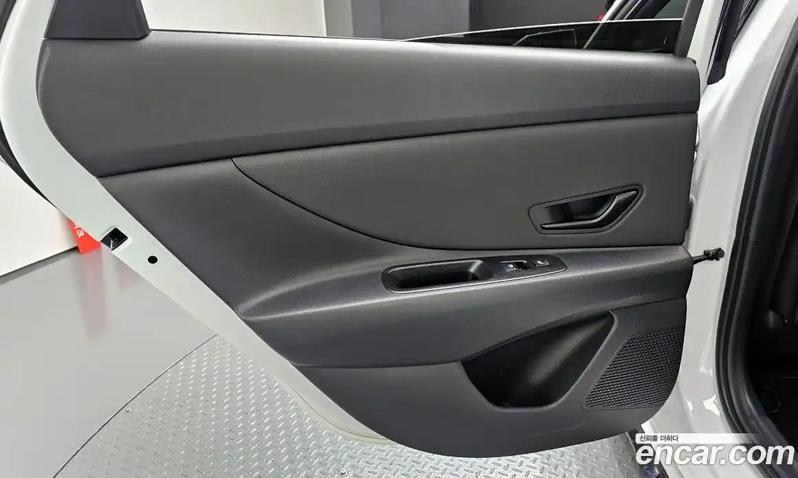 Hyundai Avante 2024 1.6 автомат (гидро), фото 15