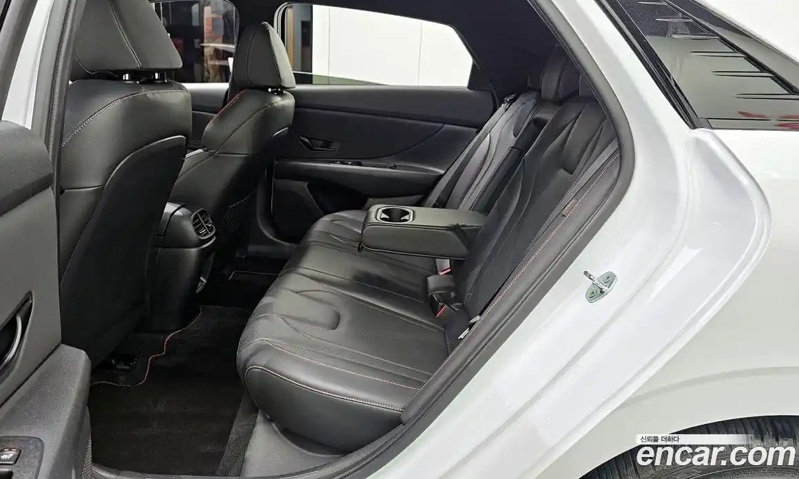 Hyundai Avante 2024 1.6 автомат (гидро), фото 18