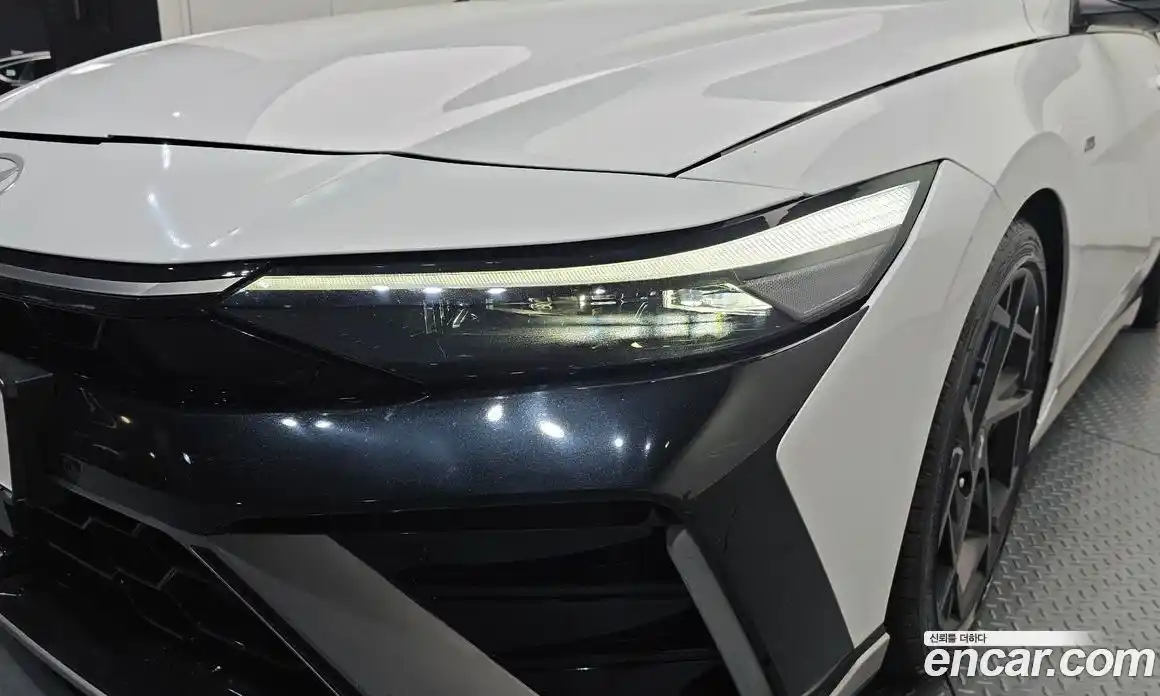 Hyundai Avante 2024 1.6 автомат (гидро), фото 8
