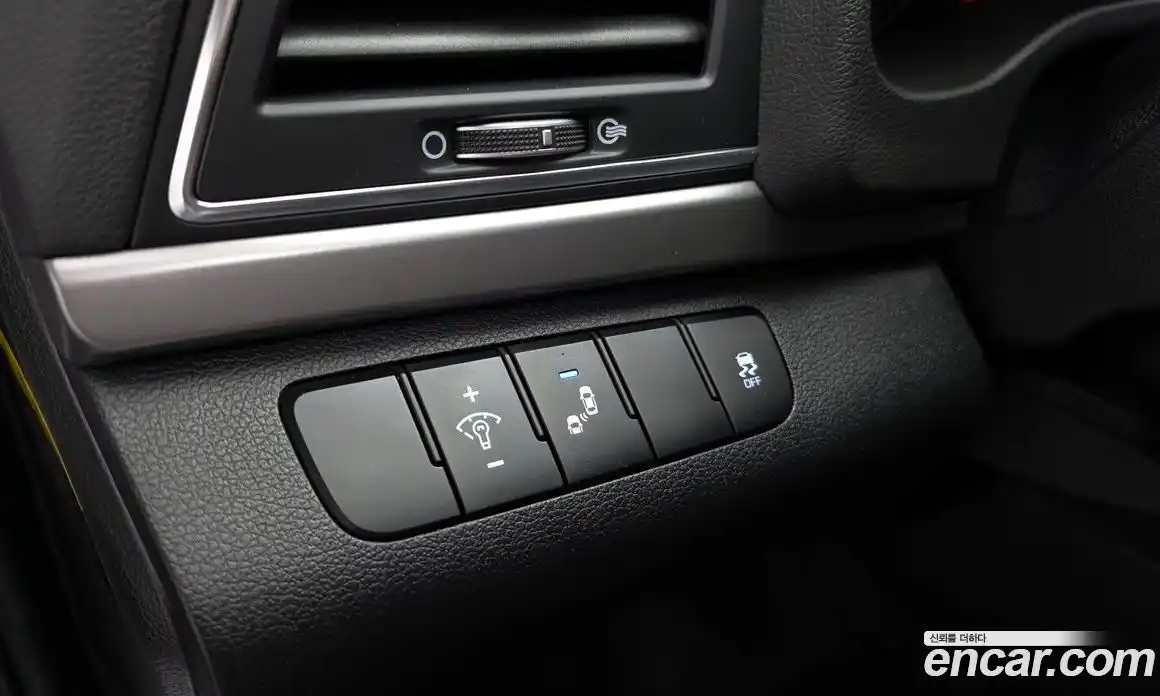 Hyundai Avante 2018 1.6 автомат (гидро), фото 15