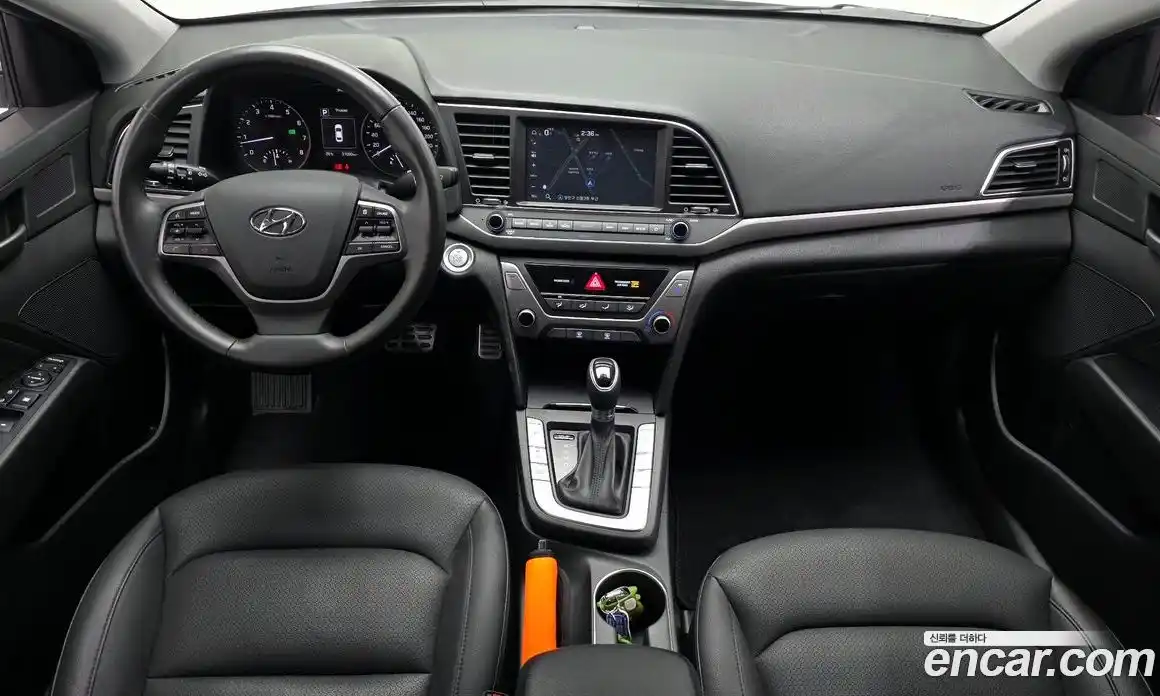 Hyundai Avante 2018 1.6 автомат (гидро), фото 7