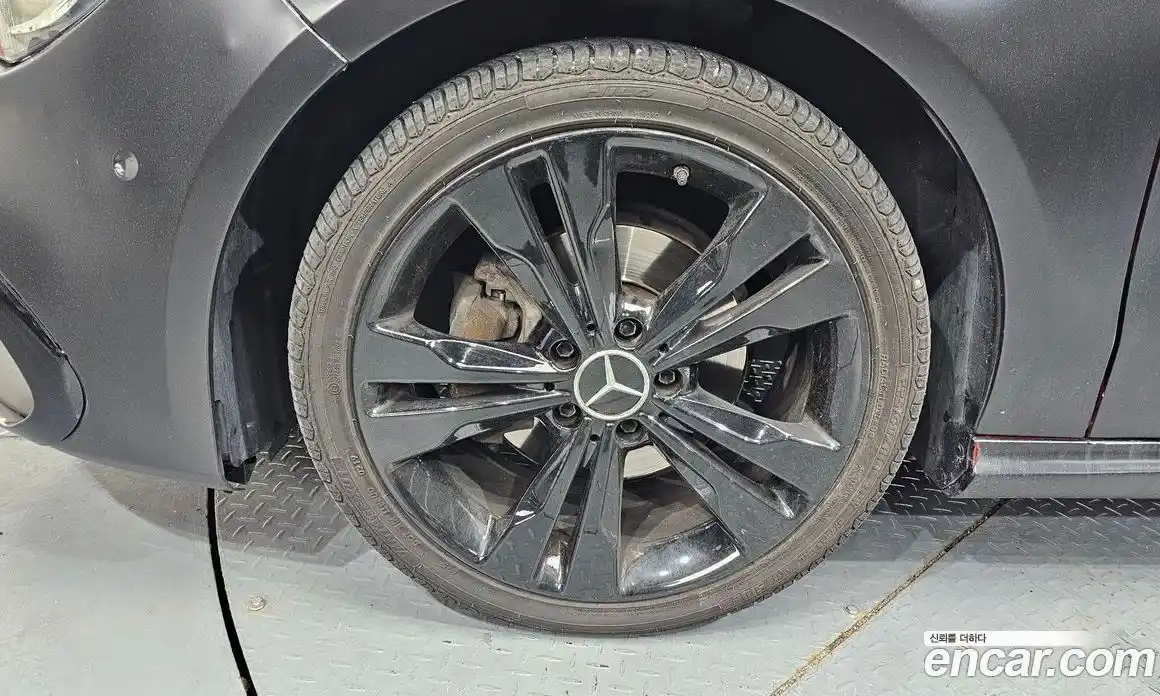 Mercedes-Benz CLA-Class 2015 2.1 гидро, фото 5 Mercedes-Benz CLA-Class 2015 2.1 гидро, фото 5