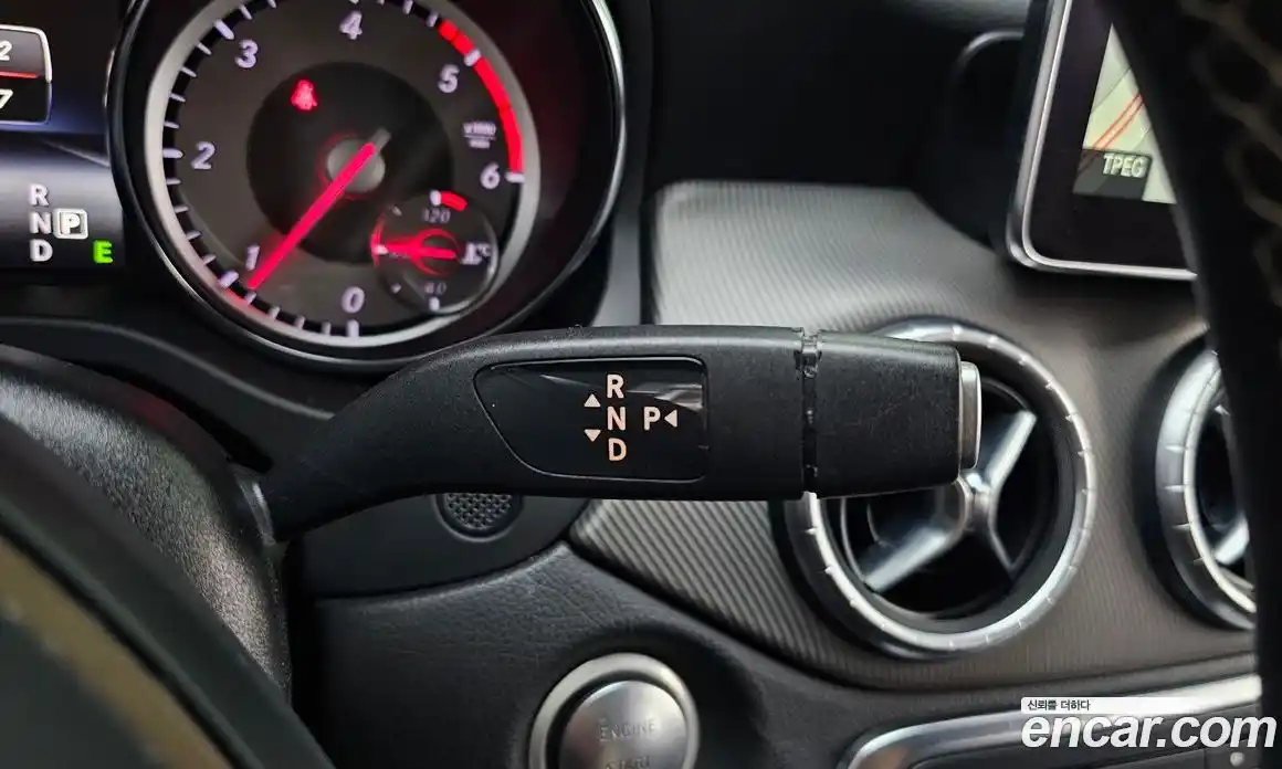 Mercedes-Benz CLA-Class 2015 2.1 гидро, фото 9 Mercedes-Benz CLA-Class 2015 2.1 гидро, фото 9