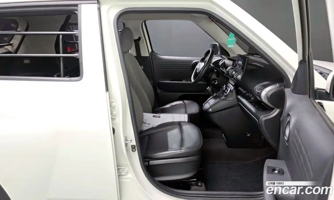 Hyundai Casper 2023 1.0 автомат (гидро), фото 16