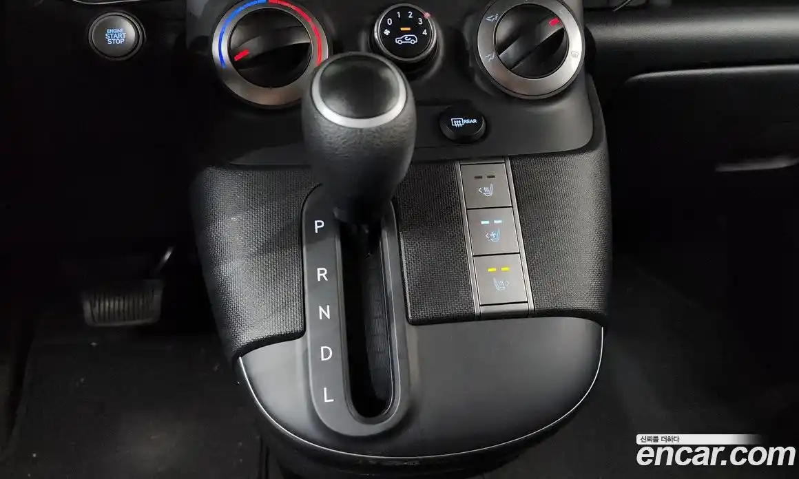 Hyundai Casper 2024 1.0 автомат (гидро), фото 9