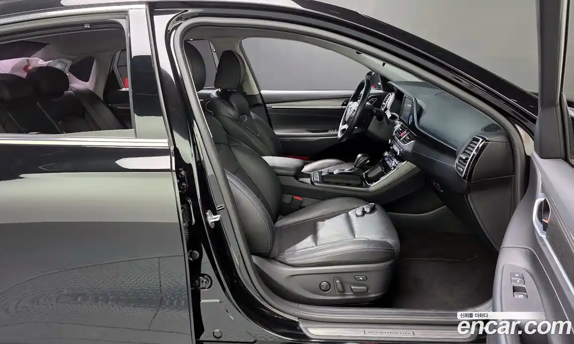 Hyundai Grandeur 2019 3.0 автомат (гидро), фото 16