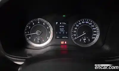 Hyundai Venue 2020 1.6 автомат (гидро), миниатюра 8