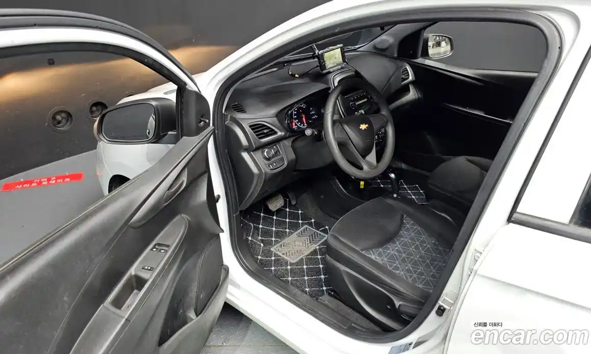Chevrolet Spark 2020 1.0 автомат (гидро), фото 10