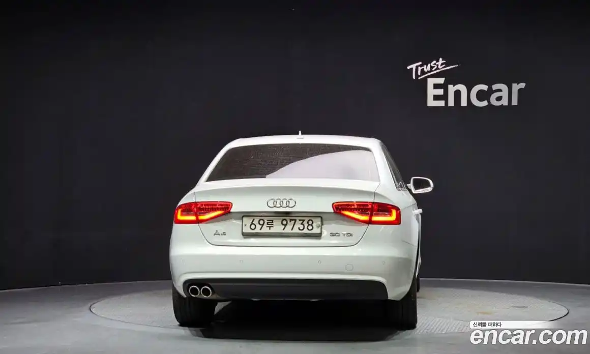 Audi A4 2014 2.0 автомат (гидро), фото 4