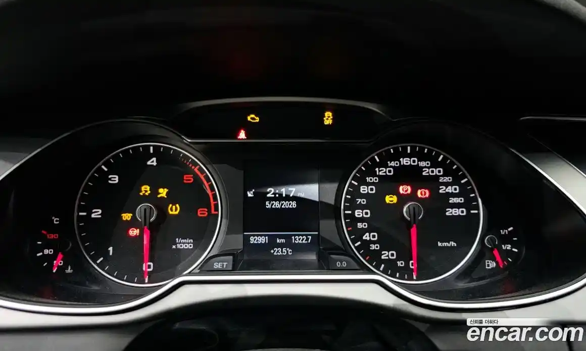 Audi A4 2014 2.0 автомат (гидро), фото 8