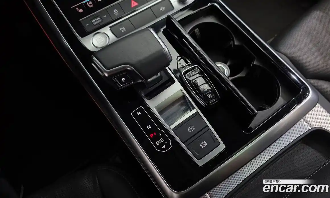 Audi Q7 2020 3.0 автомат (гидро), фото 12