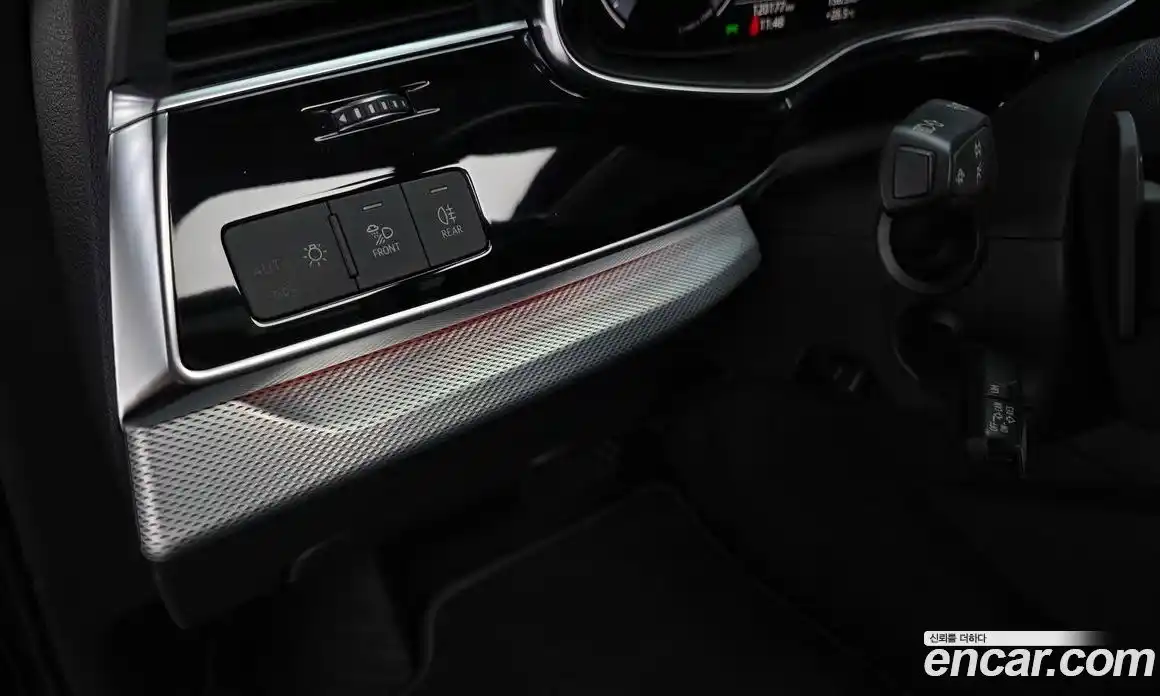 Audi Q7 2020 3.0 автомат (гидро), фото 29