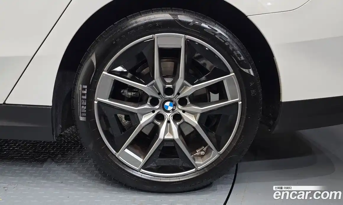 BMW 5 серия 2023 2.0 автомат (гидро), фото 7