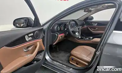 Mercedes-Benz E-Class 2017 2.0 автомат (гидро), миниатюра 12