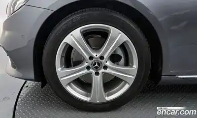 Mercedes-Benz E-Class 2017 2.0 автомат (гидро), миниатюра 4