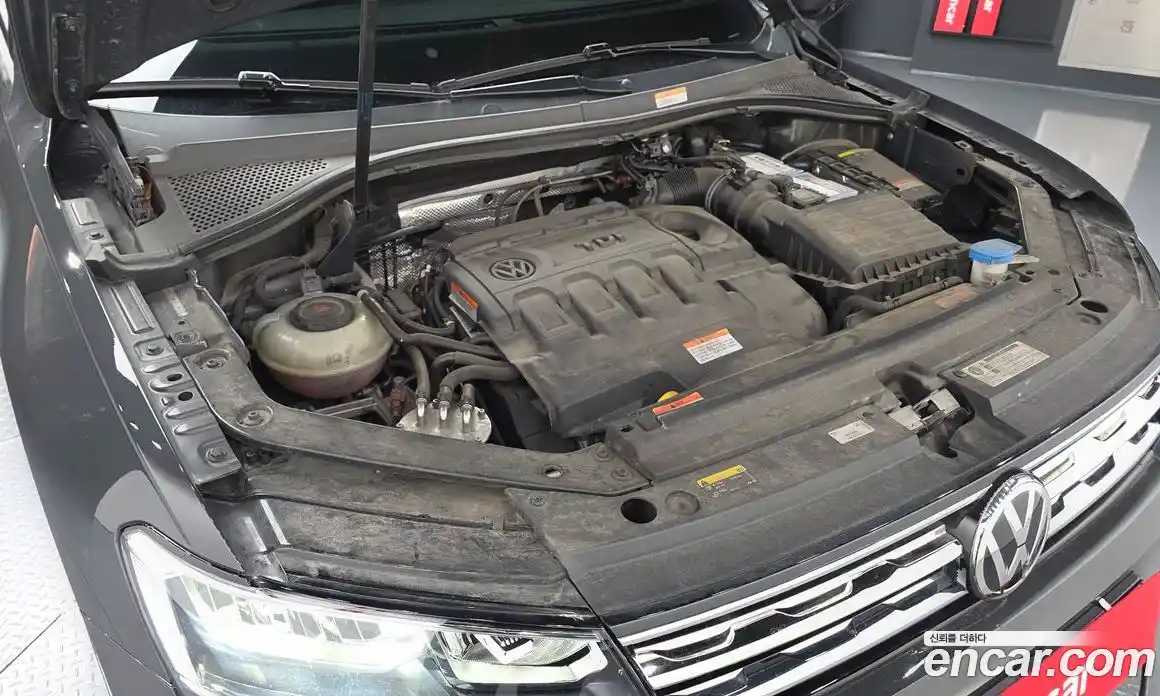 Volkswagen Tiguan 2018 2.0 автомат (гидро), фото 6