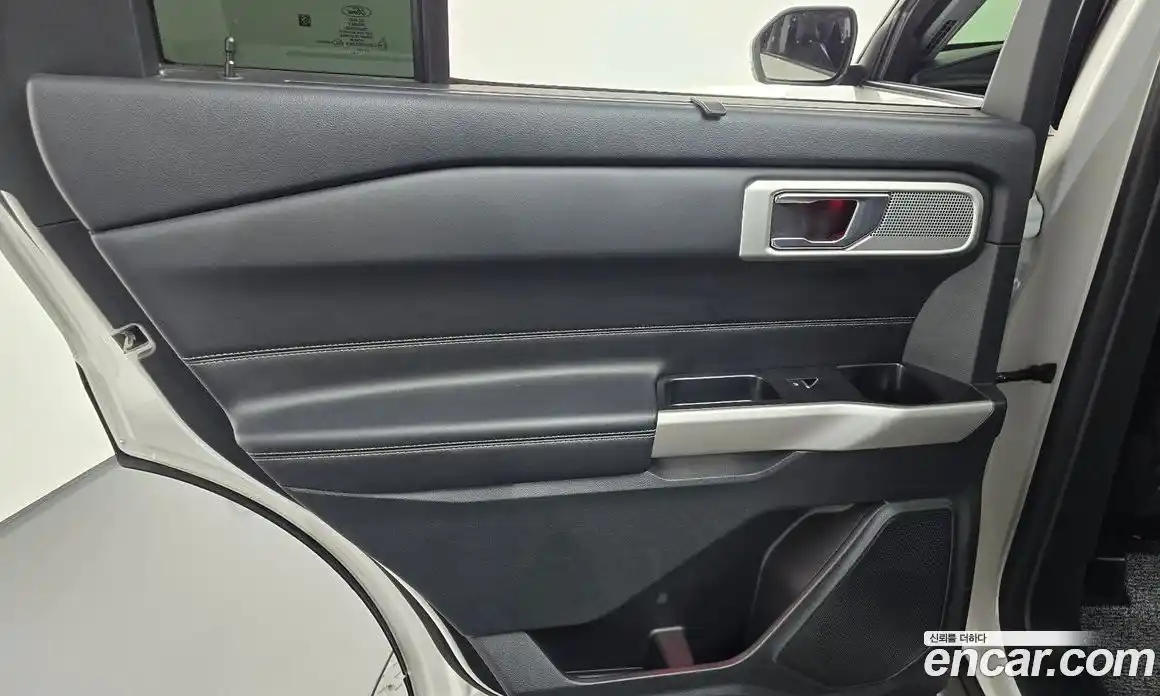 Ford Explorer 2021 2.3 автомат (гидро), фото 15
