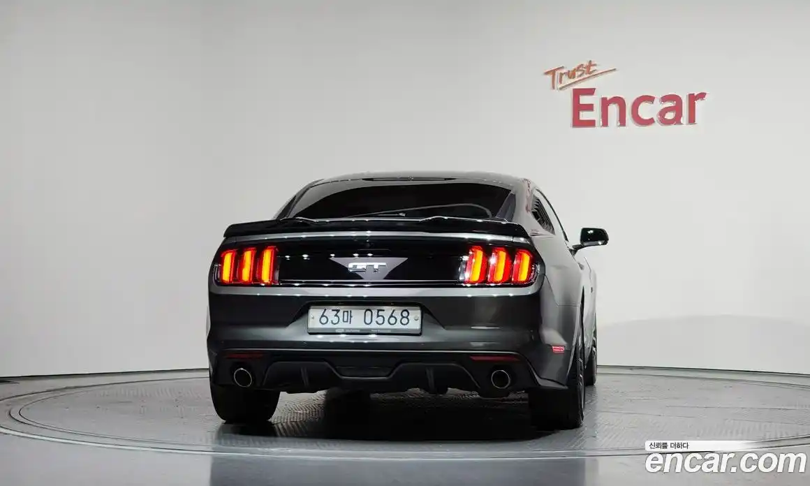 Ford Mustang 2016 5.0 автомат (гидро), фото 4