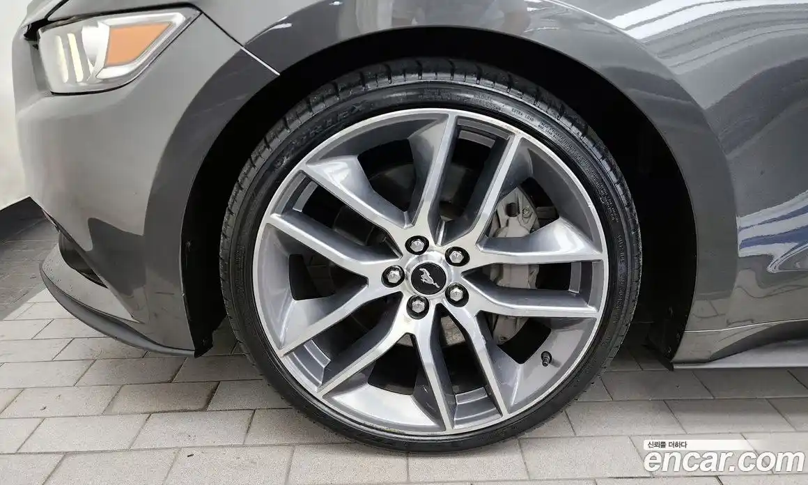 Ford Mustang 2016 5.0 автомат (гидро), фото 5