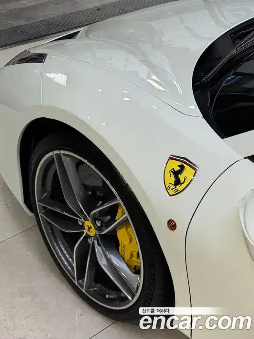 Ferrari 488 2017 3.9 автомат (гидро), фото 4